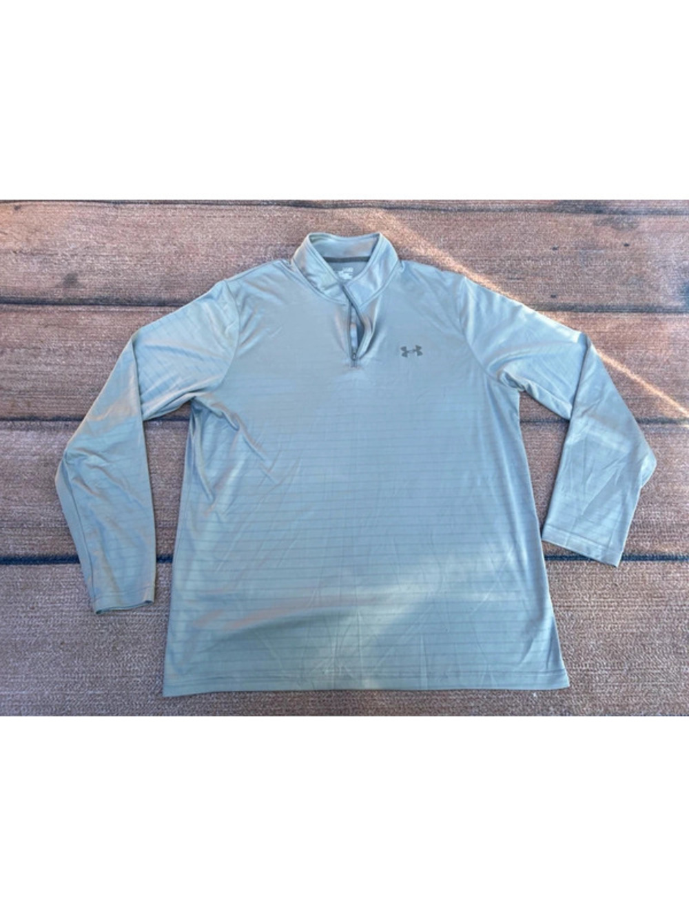 Underarmour mens quarter zip size XL gray.